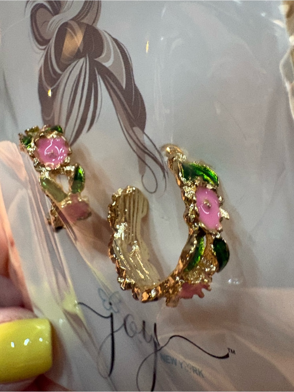 Joy New York Floral Hoop Earrings NWT Gold Pink Flower Green Enamel - Picture 2 of 4